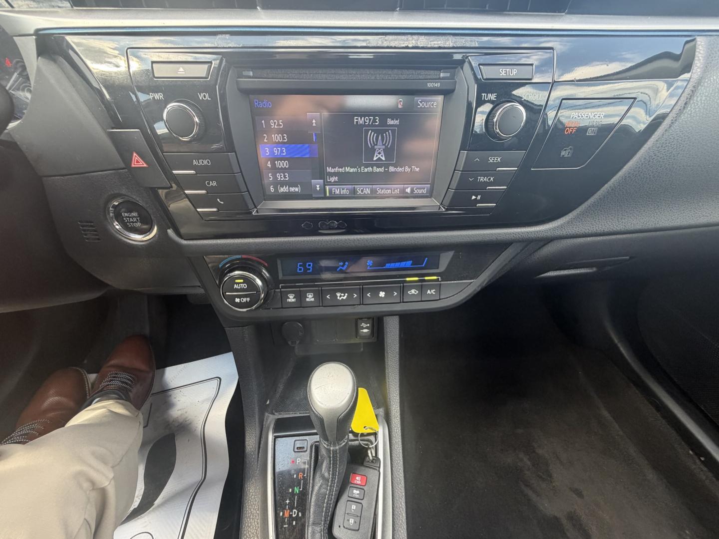 2015 WHITE Toyota Corolla L 4-Speed AT (2T1BURHE2FC) with an 1.8L L4 DOHC 16V engine, 4-Speed Automatic transmission, located at 1254 Manheim Pike, Lancaster, PA, 17601, (717) 393-9133, 40.062870, -76.323273- Photo#10