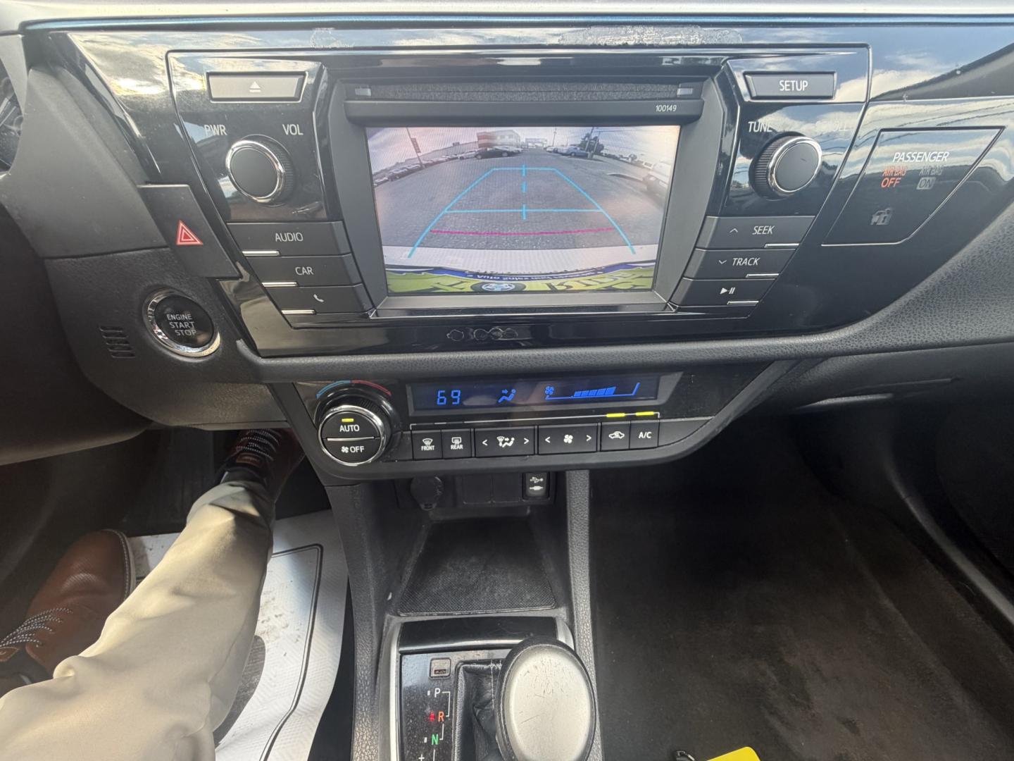2015 WHITE Toyota Corolla L 4-Speed AT (2T1BURHE2FC) with an 1.8L L4 DOHC 16V engine, 4-Speed Automatic transmission, located at 1254 Manheim Pike, Lancaster, PA, 17601, (717) 393-9133, 40.062870, -76.323273- Photo#11