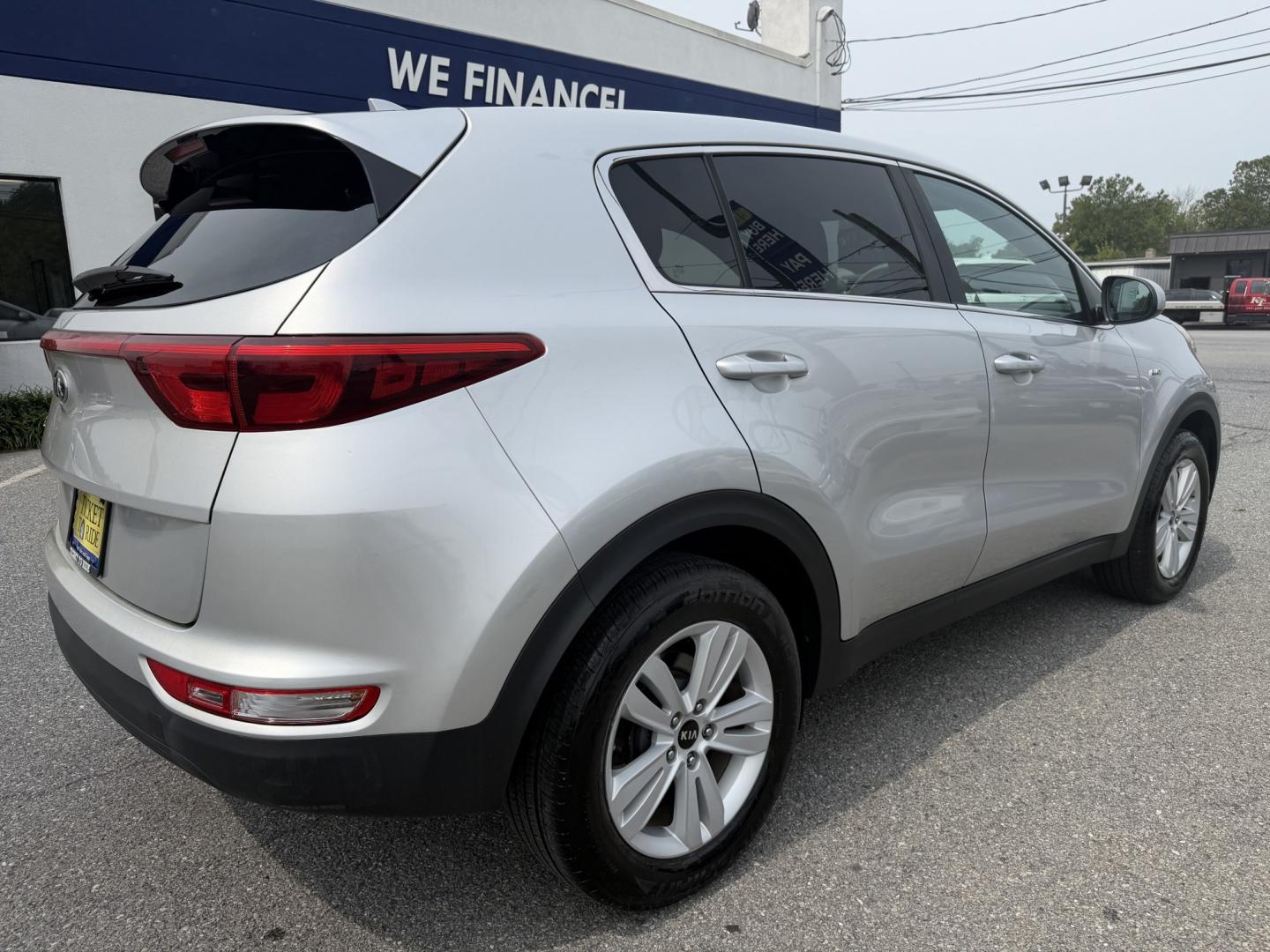 2018 SILVER Kia Sportage LX AWD (KNDPMCAC4J7) with an 2.4L V6 DOHC 24V engine, 6A transmission, located at 1254 Manheim Pike, Lancaster, PA, 17601, (717) 393-9133, 40.062870, -76.323273- Photo#4