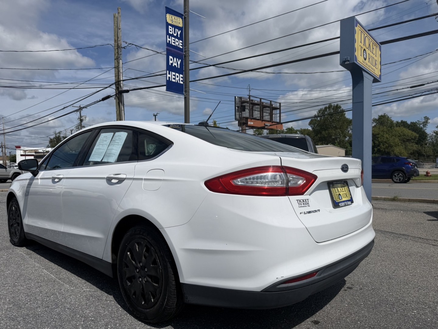 2014 WHITE Ford Fusion S (1FA6P0G70E5) with an 2.5L L4 DOHC 16V engine, located at 1254 Manheim Pike, Lancaster, PA, 17601, (717) 393-9133, 40.062870, -76.323273- Photo#3