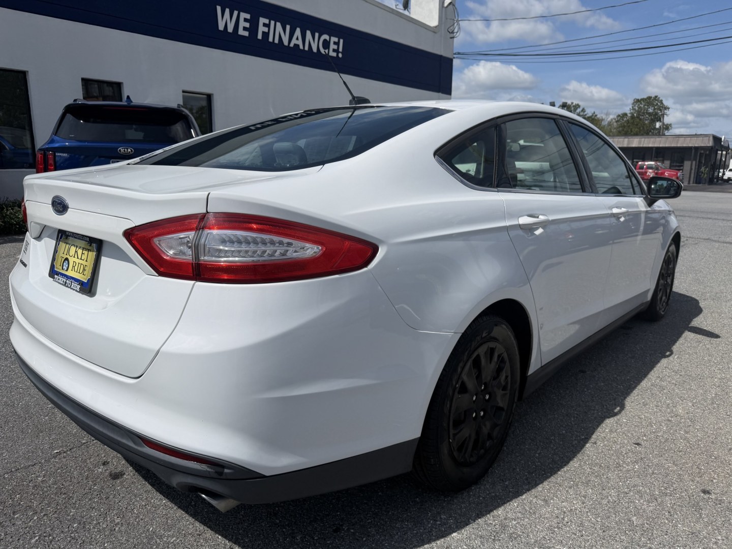 2014 WHITE Ford Fusion S (1FA6P0G70E5) with an 2.5L L4 DOHC 16V engine, located at 1254 Manheim Pike, Lancaster, PA, 17601, (717) 393-9133, 40.062870, -76.323273- Photo#5