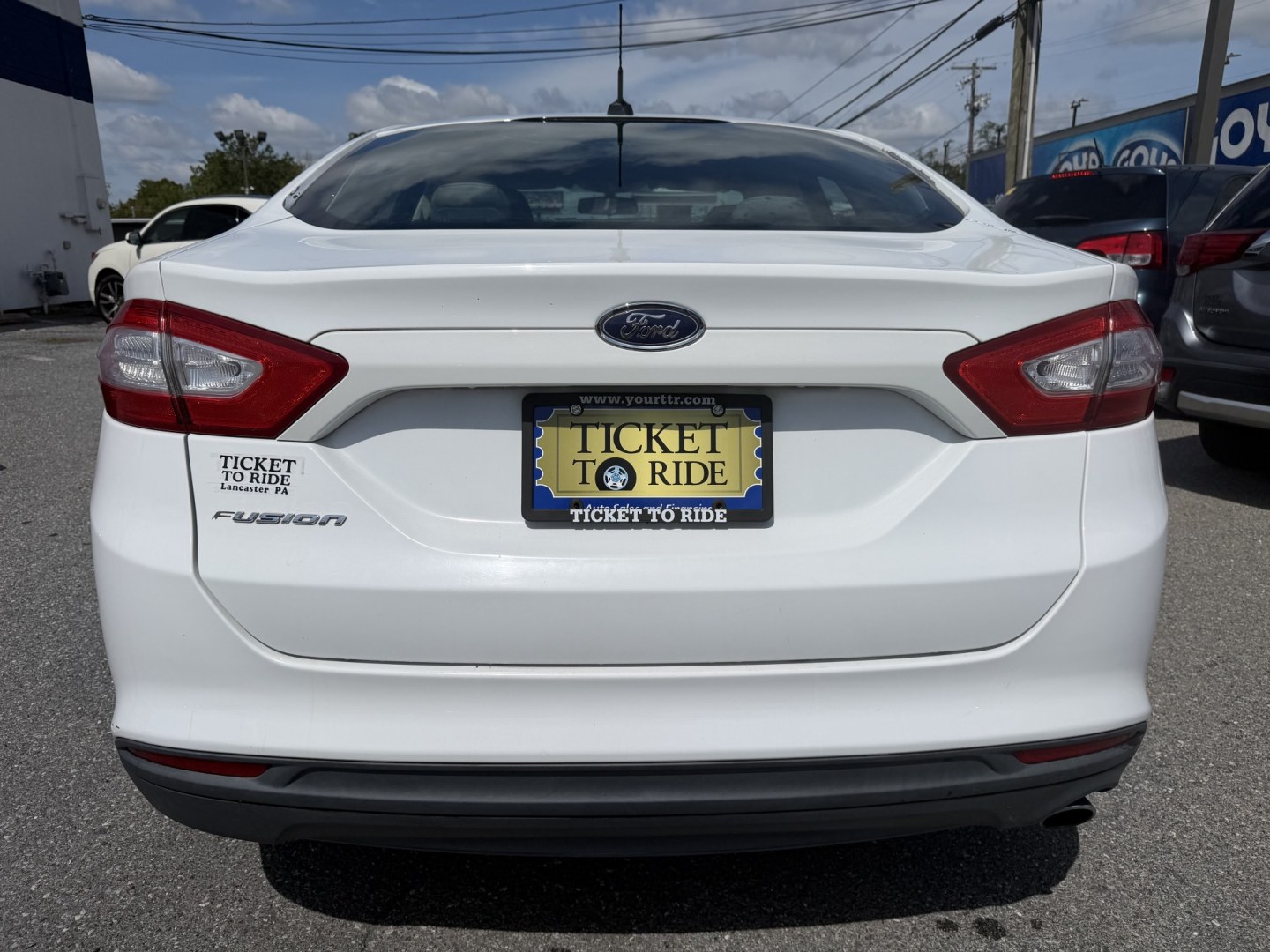 2014 WHITE Ford Fusion S (1FA6P0G70E5) with an 2.5L L4 DOHC 16V engine, located at 1254 Manheim Pike, Lancaster, PA, 17601, (717) 393-9133, 40.062870, -76.323273- Photo#4