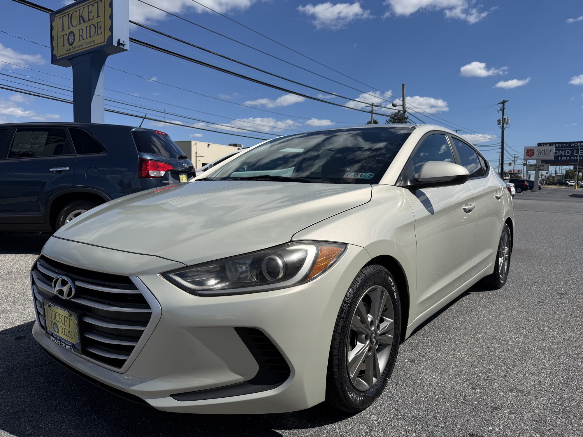 photo of 2017 Hyundai Elantra Limited