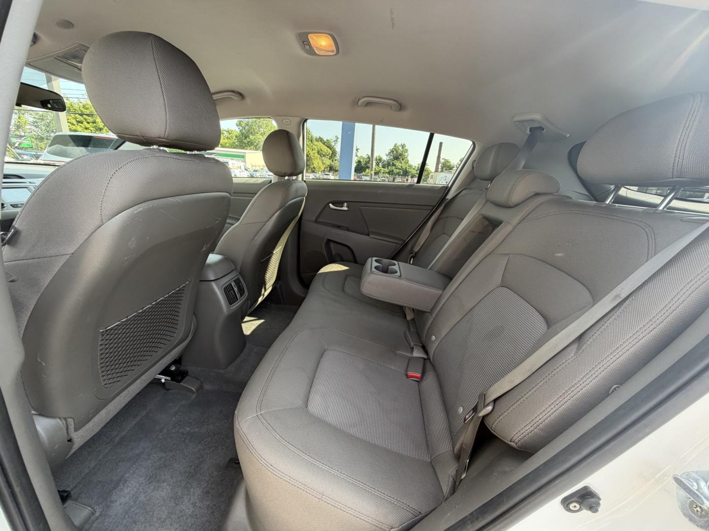 2016 WHITE Kia Sportage LX AWD (KNDPBCAC1G7) with an 2.4L V6 DOHC 24V engine, 6-Speed Automatic transmission, located at 1254 Manheim Pike, Lancaster, PA, 17601, (717) 393-9133, 40.062870, -76.323273- Photo#10