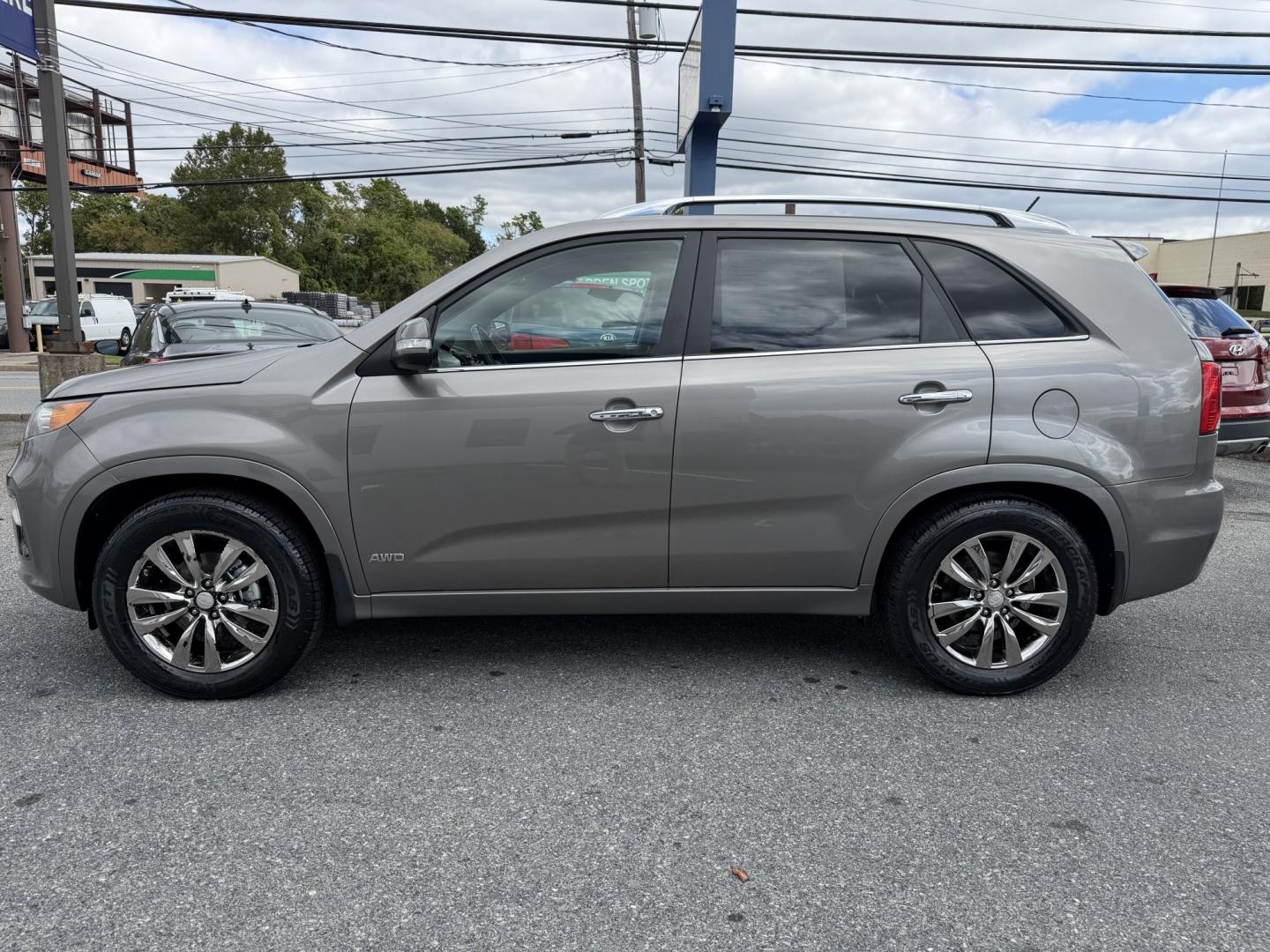 2013 GREY Kia Sorento SX 4WD (5XYKWDA2XDG) with an 3.5L V6 DOHC 24V engine, 6-Speed Automatic transmission, located at 1254 Manheim Pike, Lancaster, PA, 17601, (717) 393-9133, 40.062870, -76.323273- Photo#1