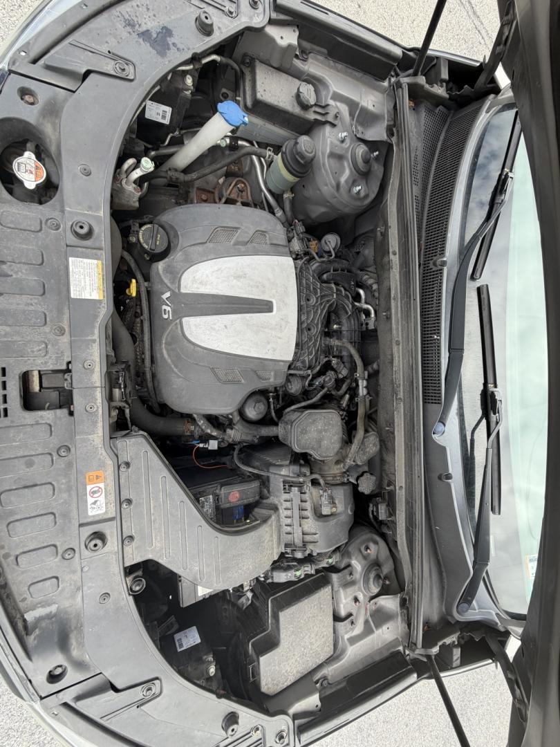 2013 GREY Kia Sorento SX 4WD (5XYKWDA2XDG) with an 3.5L V6 DOHC 24V engine, 6-Speed Automatic transmission, located at 1254 Manheim Pike, Lancaster, PA, 17601, (717) 393-9133, 40.062870, -76.323273- Photo#23