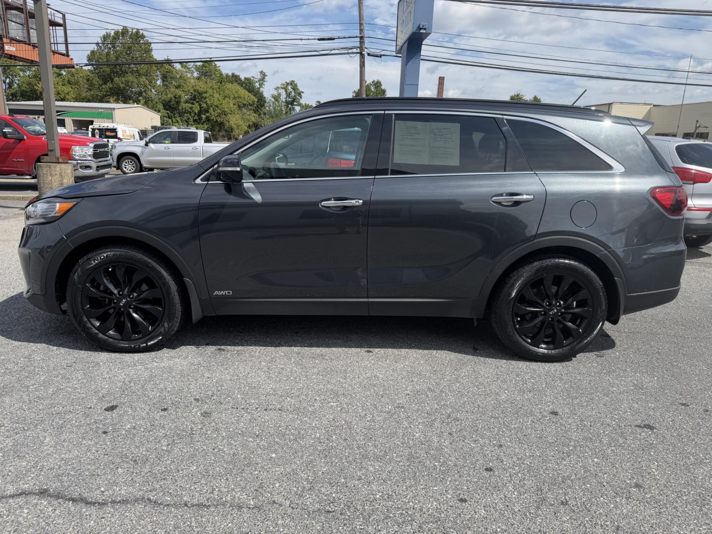 2019 GREY Kia Sorento LX V6 AWD (5XYPGDA57KG) with an 3.3L V6 DOHC 24V engine, 6A transmission, located at 1254 Manheim Pike, Lancaster, PA, 17601, (717) 393-9133, 40.062870, -76.323273- Photo#1
