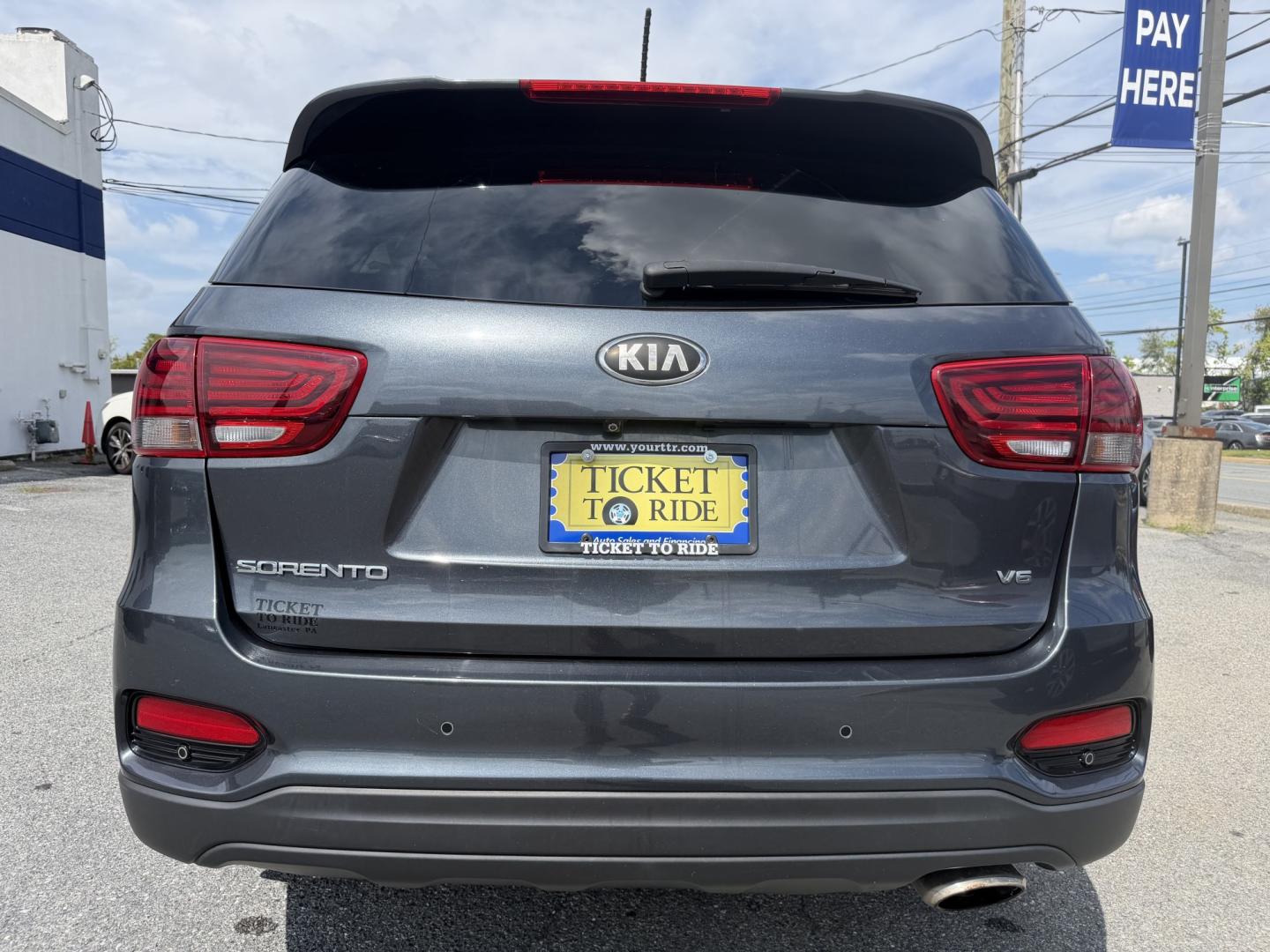 2019 GREY Kia Sorento LX V6 AWD (5XYPGDA57KG) with an 3.3L V6 DOHC 24V engine, 6A transmission, located at 1254 Manheim Pike, Lancaster, PA, 17601, (717) 393-9133, 40.062870, -76.323273- Photo#3