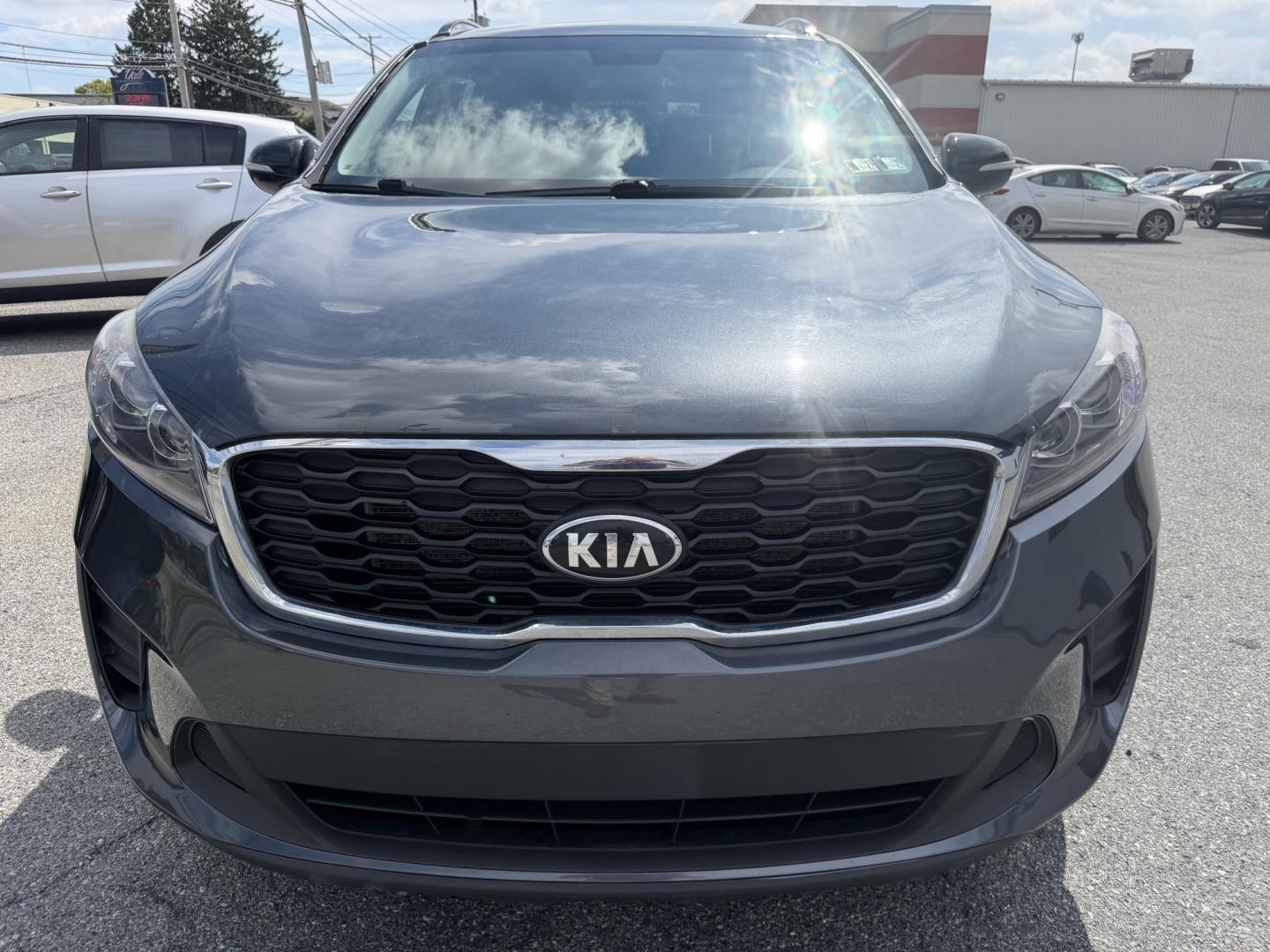 2019 GREY Kia Sorento LX V6 AWD (5XYPGDA57KG) with an 3.3L V6 DOHC 24V engine, 6A transmission, located at 1254 Manheim Pike, Lancaster, PA, 17601, (717) 393-9133, 40.062870, -76.323273- Photo#7
