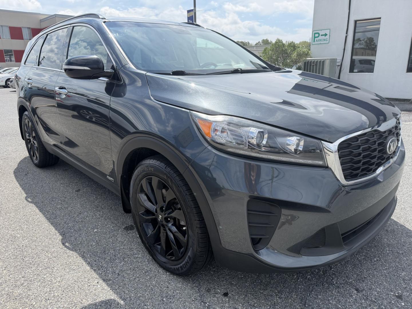 2019 GREY Kia Sorento LX V6 AWD (5XYPGDA57KG) with an 3.3L V6 DOHC 24V engine, 6A transmission, located at 1254 Manheim Pike, Lancaster, PA, 17601, (717) 393-9133, 40.062870, -76.323273- Photo#6