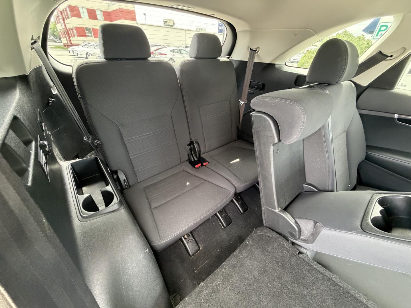 2019 GREY Kia Sorento LX V6 AWD (5XYPGDA57KG) with an 3.3L V6 DOHC 24V engine, 6A transmission, located at 1254 Manheim Pike, Lancaster, PA, 17601, (717) 393-9133, 40.062870, -76.323273- Photo#15
