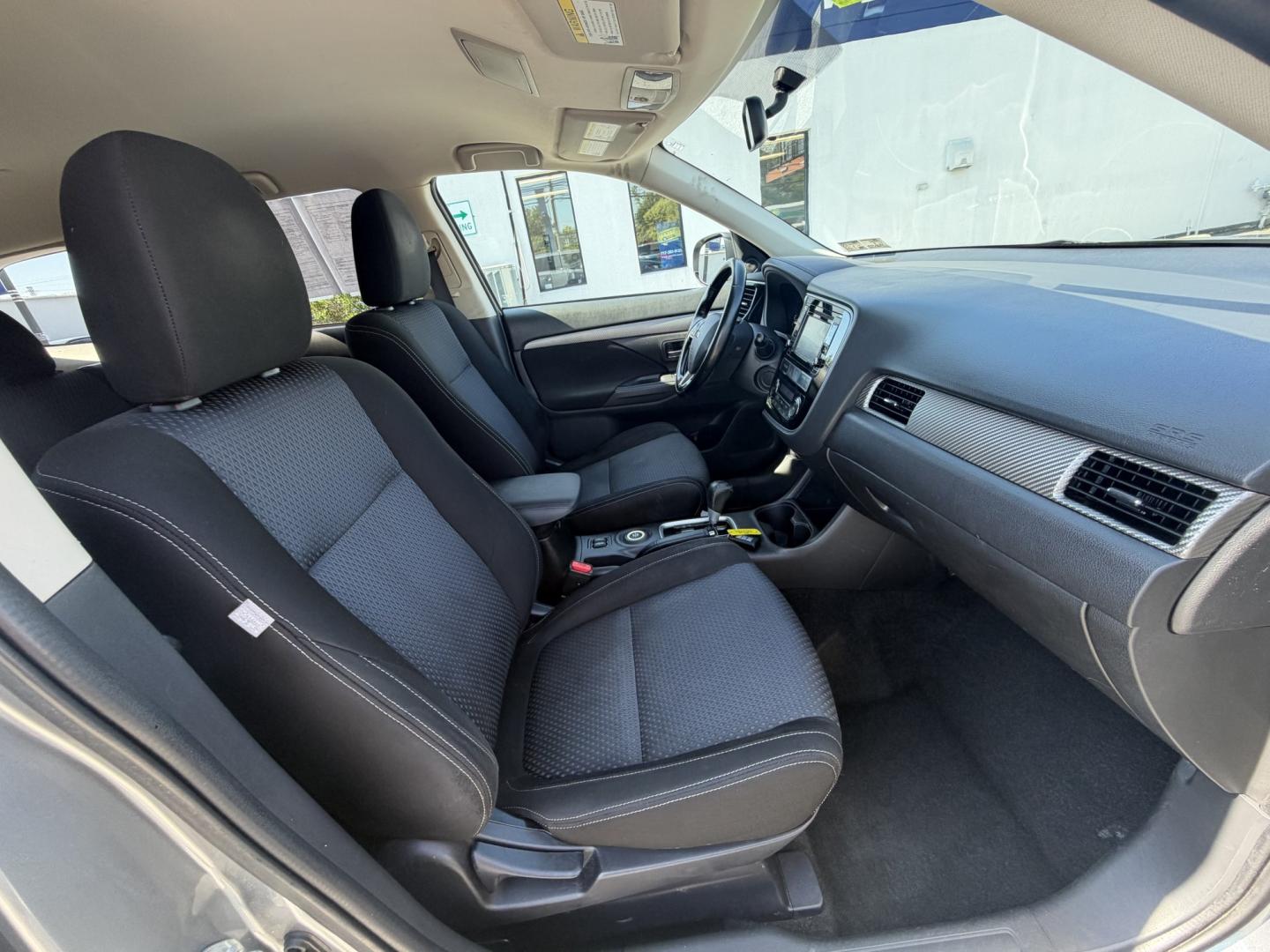 2016 SILVER Mitsubishi Outlander SE AWD (JA4AZ3A33GZ) with an 2.4L L4 DOHC 16V engine, CVT transmission, located at 1254 Manheim Pike, Lancaster, PA, 17601, (717) 393-9133, 40.062870, -76.323273- Photo#16