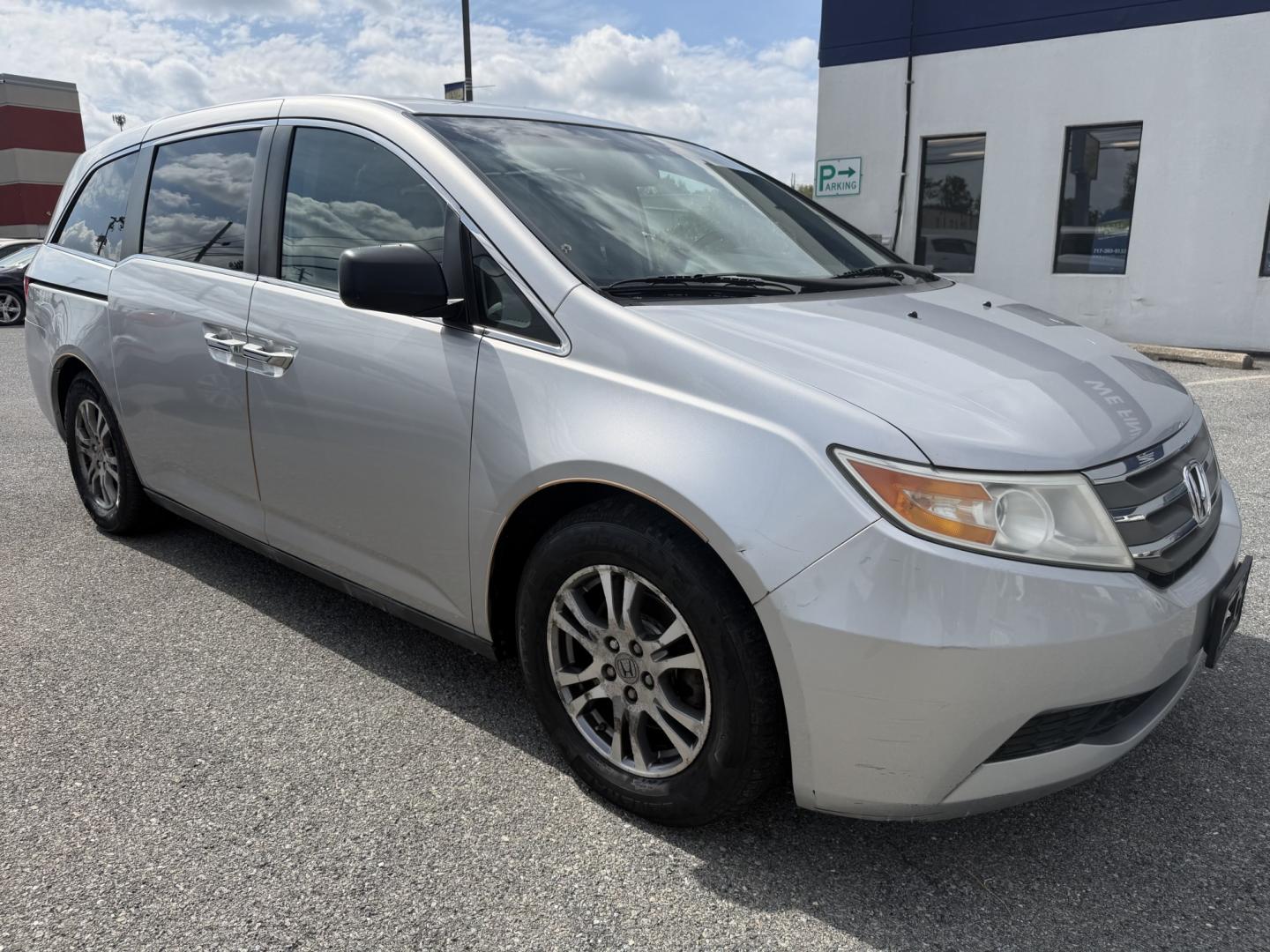 2012 SILVER Honda Odyssey EX-L (5FNRL5H66CB) with an 3.5L V6 SOHC 24V engine, 5-Speed Automatic transmission, located at 1254 Manheim Pike, Lancaster, PA, 17601, (717) 393-9133, 40.062870, -76.323273- Photo#6