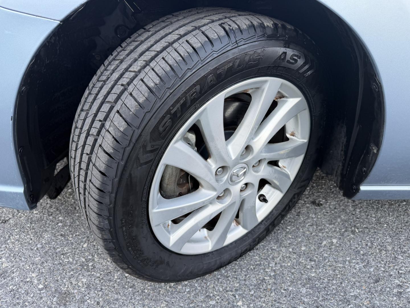 2011 BLUE Mazda MAZDA5 Sport (JM1CW2BL9C0) with an 2.5L L4 DOHC 16V engine, located at 1254 Manheim Pike, Lancaster, PA, 17601, (717) 393-9133, 40.062870, -76.323273- Photo#4