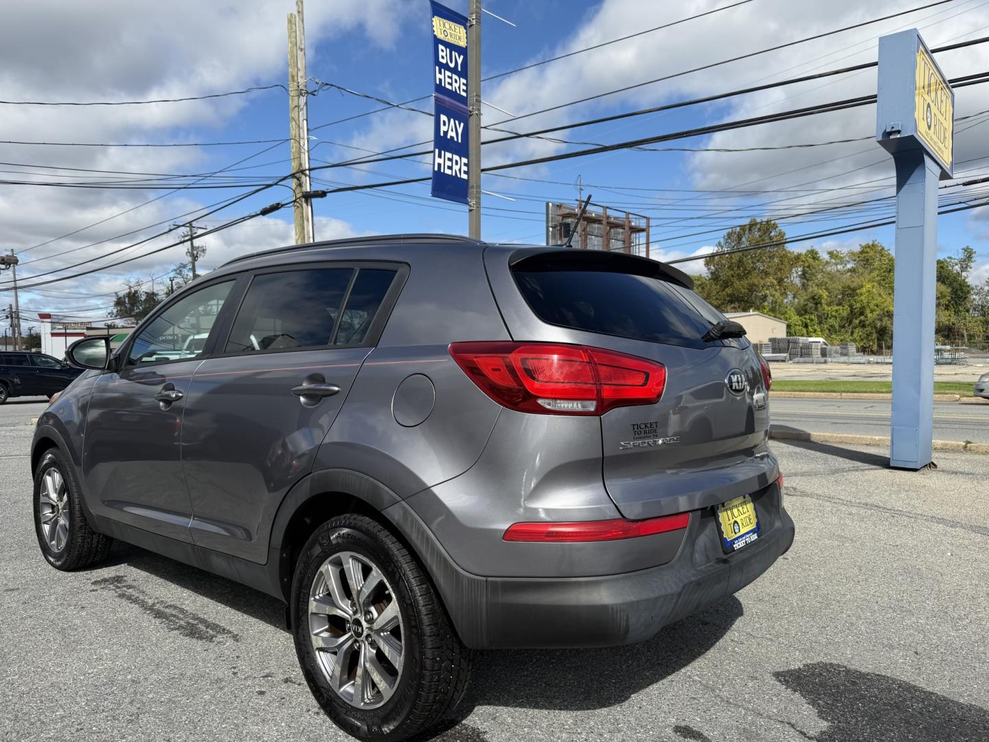 2016 SILVER Kia Sportage LX FWD (KNDPB3AC4G7) with an 2.4L V6 DOHC 24V engine, 6-Speed Automatic transmission, located at 1254 Manheim Pike, Lancaster, PA, 17601, (717) 393-9133, 40.062870, -76.323273 - Add style and versatility to your daily drive with this 2016 Kia Sportage LX FWD! This compact SUV combines a sporty look with a comfortable interior and flexible cargo space for groceries, work bags, or weekend gear. Its convenient four-door design makes loading passengers easy, while its manageabl- Photo#2
