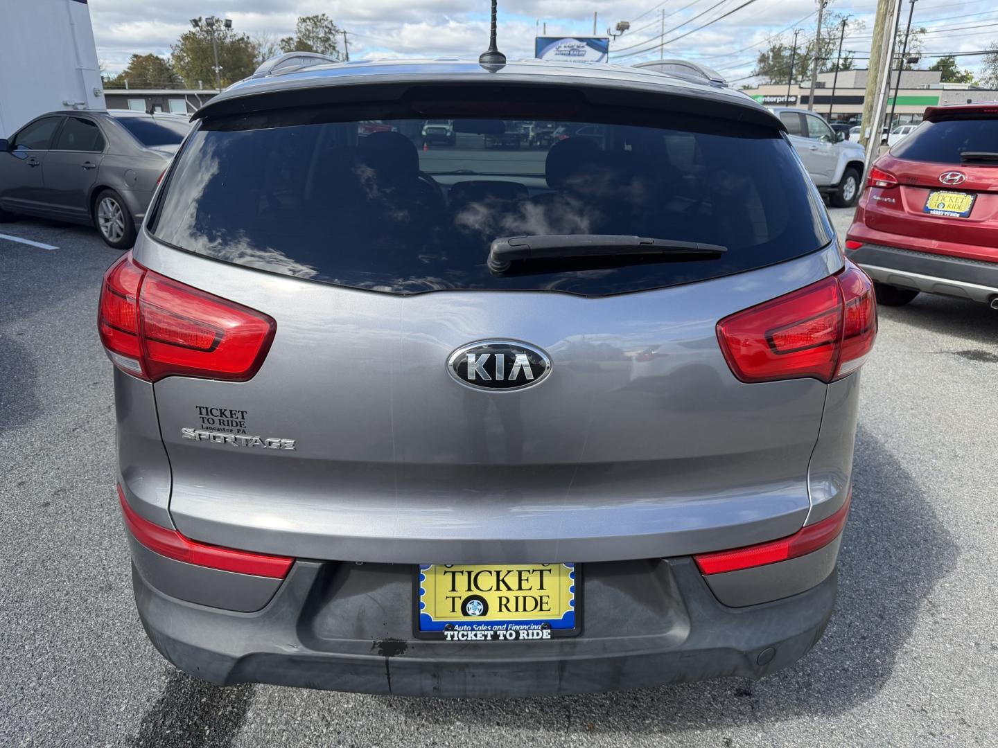 2016 SILVER Kia Sportage LX FWD (KNDPB3AC4G7) with an 2.4L V6 DOHC 24V engine, 6-Speed Automatic transmission, located at 1254 Manheim Pike, Lancaster, PA, 17601, (717) 393-9133, 40.062870, -76.323273 - Add style and versatility to your daily drive with this 2016 Kia Sportage LX FWD! This compact SUV combines a sporty look with a comfortable interior and flexible cargo space for groceries, work bags, or weekend gear. Its convenient four-door design makes loading passengers easy, while its manageabl- Photo#3