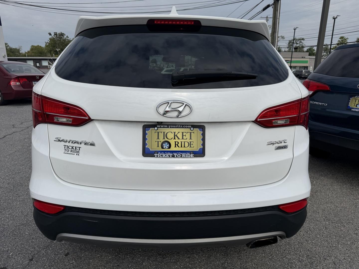 2016 WHITE Hyundai Santa Fe Sport 2.4 AWD (5XYZUDLB8GG) with an 2.4L L4 DOHC 16V engine, 6A transmission, located at 1254 Manheim Pike, Lancaster, PA, 17601, (717) 393-9133, 40.062870, -76.323273- Photo#3