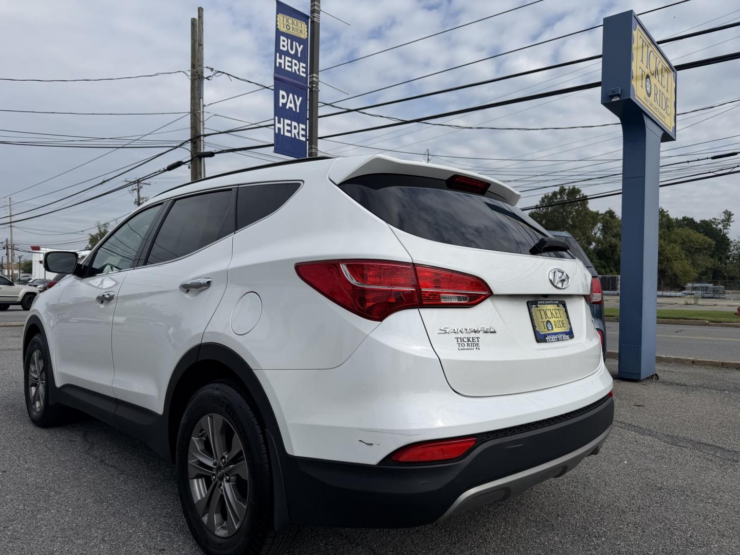 2016 WHITE Hyundai Santa Fe Sport 2.4 AWD (5XYZUDLB8GG) with an 2.4L L4 DOHC 16V engine, 6A transmission, located at 1254 Manheim Pike, Lancaster, PA, 17601, (717) 393-9133, 40.062870, -76.323273- Photo#2