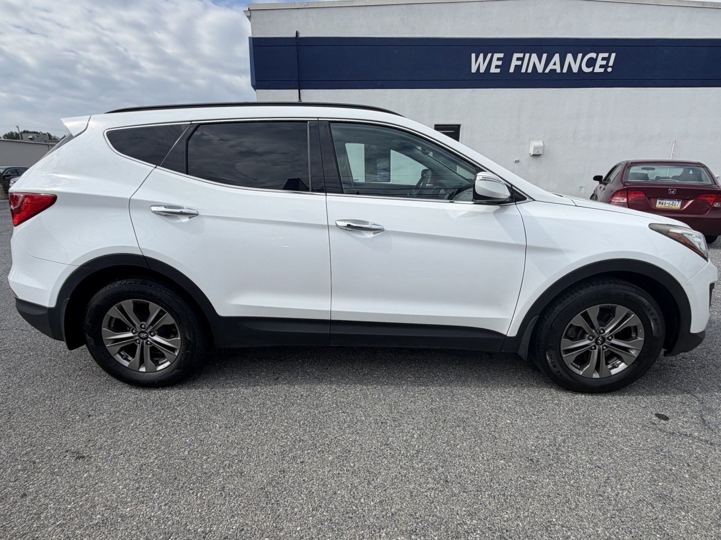 2016 WHITE Hyundai Santa Fe Sport 2.4 AWD (5XYZUDLB8GG) with an 2.4L L4 DOHC 16V engine, 6A transmission, located at 1254 Manheim Pike, Lancaster, PA, 17601, (717) 393-9133, 40.062870, -76.323273- Photo#4
