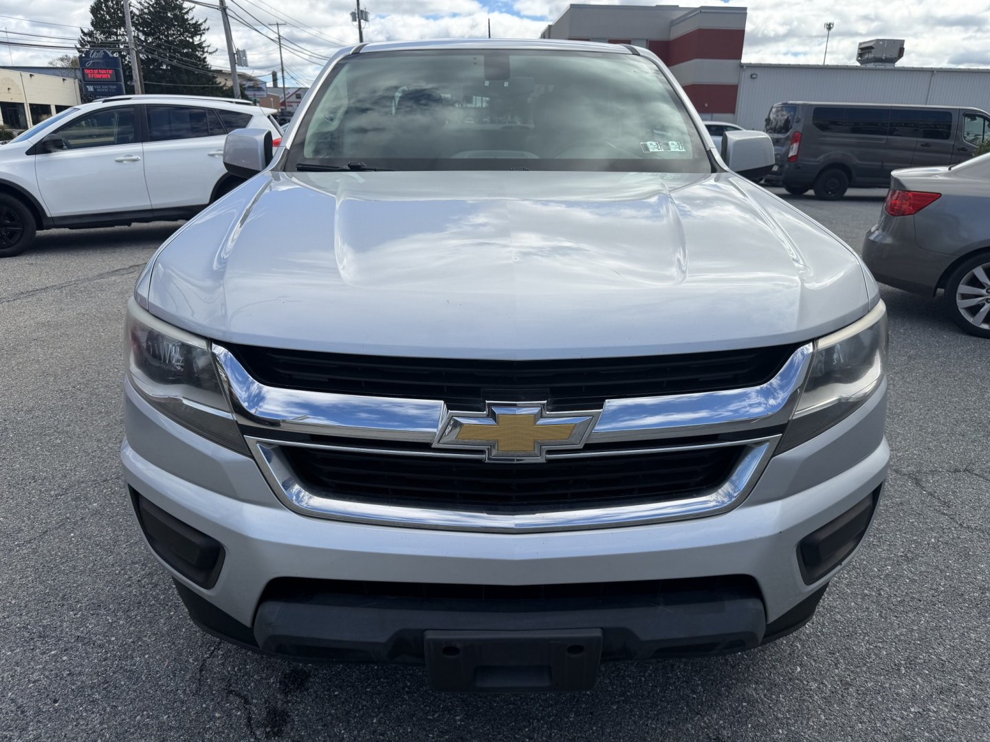 2017 SILVER Chevrolet Colorado Work Truck Crew Cab 2WD Long Box (1GCGSBEN8H1) with an 3.6L V6 DOHC 24V GAS engine, 6A transmission, located at 1254 Manheim Pike, Lancaster, PA, 17601, (717) 393-9133, 40.062870, -76.323273 - Take on busy workdays and weekend projects with this 2017 Chevrolet Colorado Work Truck Crew Cab 2WD Long Box! The Crew Cab offers room for passengers and convenient access through four doors, while the long bed provides space for tools, supplies, and outdoor gear. Its practical Work Truck design ma- Photo#7