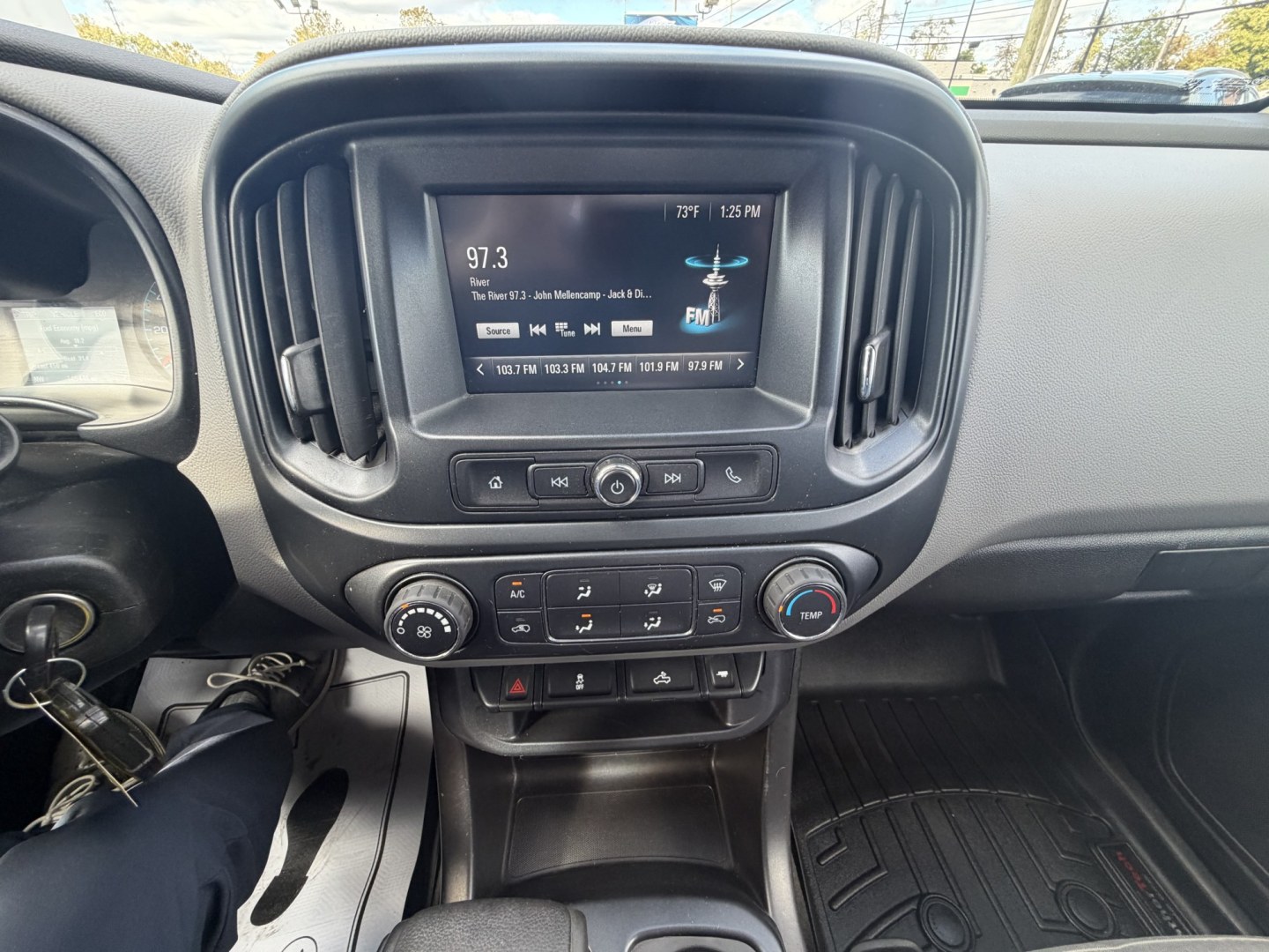 2017 SILVER Chevrolet Colorado Work Truck Crew Cab 2WD Long Box (1GCGSBEN8H1) with an 3.6L V6 DOHC 24V GAS engine, 6A transmission, located at 1254 Manheim Pike, Lancaster, PA, 17601, (717) 393-9133, 40.062870, -76.323273 - Take on busy workdays and weekend projects with this 2017 Chevrolet Colorado Work Truck Crew Cab 2WD Long Box! The Crew Cab offers room for passengers and convenient access through four doors, while the long bed provides space for tools, supplies, and outdoor gear. Its practical Work Truck design ma- Photo#12