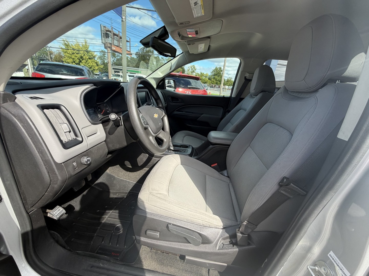 2017 SILVER Chevrolet Colorado Work Truck Crew Cab 2WD Long Box (1GCGSBEN8H1) with an 3.6L V6 DOHC 24V GAS engine, 6A transmission, located at 1254 Manheim Pike, Lancaster, PA, 17601, (717) 393-9133, 40.062870, -76.323273 - Take on busy workdays and weekend projects with this 2017 Chevrolet Colorado Work Truck Crew Cab 2WD Long Box! The Crew Cab offers room for passengers and convenient access through four doors, while the long bed provides space for tools, supplies, and outdoor gear. Its practical Work Truck design ma- Photo#14