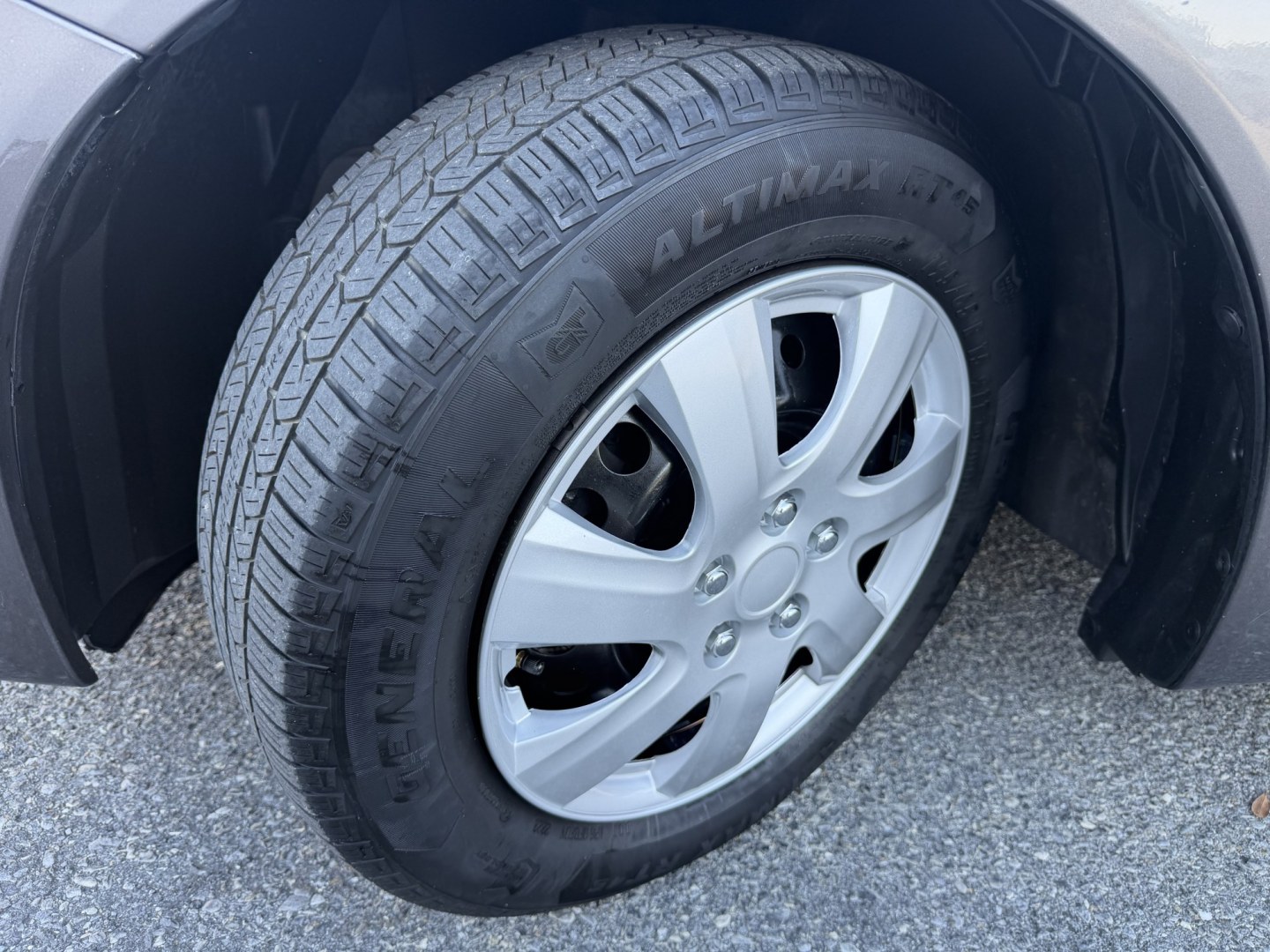 2012 GRAY Honda Civic LX Sedan 5-Speed AT (19XFB2F57CE) with an 1.8L L4 SOHC 16V engine, 5-Speed Automatic transmission, located at 1254 Manheim Pike, Lancaster, PA, 17601, (717) 393-9133, 40.062870, -76.323273- Photo#4