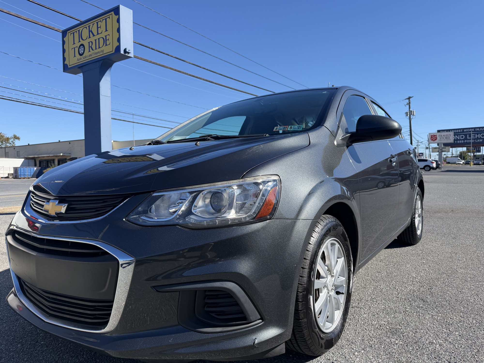 photo of 2017 Chevrolet Sonic LT