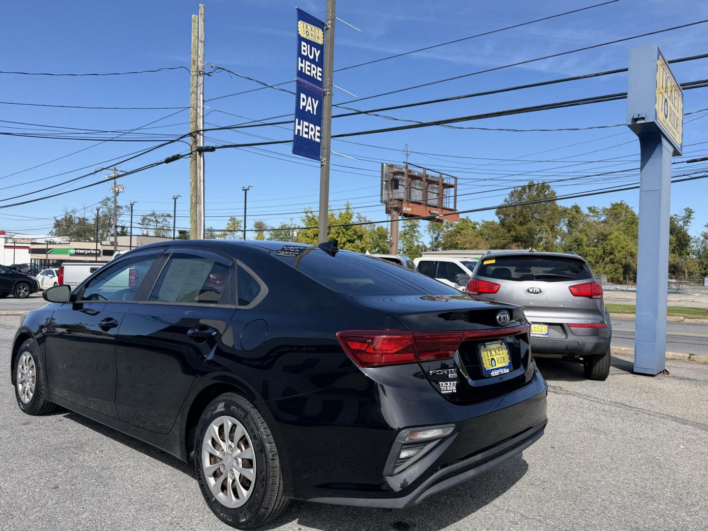 2020 BLACK Kia Forte FE 6M (3KPF24AD9LE) with an 2.0L L4 DOHC 16V engine, 6M transmission, located at 1254 Manheim Pike, Lancaster, PA, 17601, (717) 393-9133, 40.062870, -76.323273- Photo#2